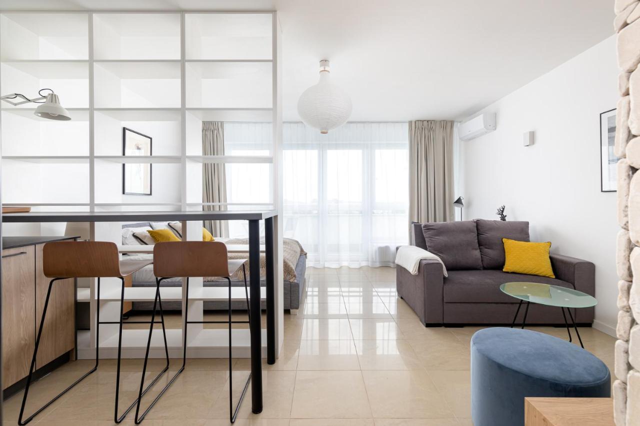 Sierpinskiego 1A - Studio With Balcony & Desk - Remote Work By Noclegi Renters Varşova Dış mekan fotoğraf