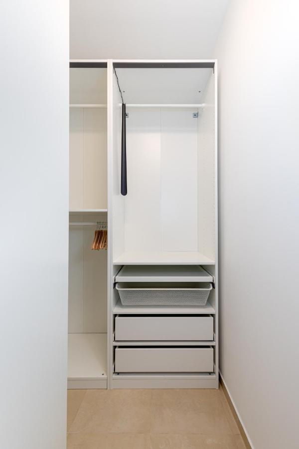 Sierpinskiego 1A - Studio With Balcony & Desk - Remote Work By Noclegi Renters Varşova Dış mekan fotoğraf